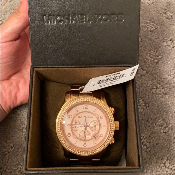 MK rose gold woman’s watch with rhinestone frame - Picture 3 of 6